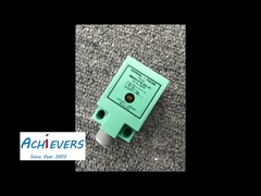 أجهزة استشعار مباشرة بالموجات فوق الصوتية من Pepperl+Fuchs UB100-F77-E2-V31