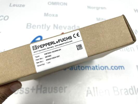 مستشعر الفوتو الكهربائي المنتشر Pepperl+Fuchs OBT200-18GM-E4