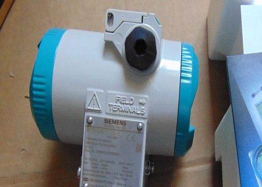 7MF4033-1DA10-2AB6-Z A01+Y01+Y15 جهاز إرسال SIEMENS