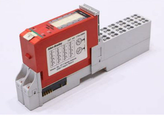 24VDC ألن برادلي 1734-OB8S نقطة I / O وحدة سلامة I / O ثمانية قنوات إخراج مصدر التيار