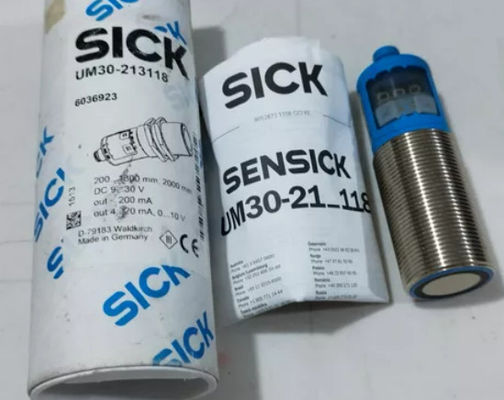 SICK UM30-213118 أجهزة استشعار المسافة بالموجات فوق الصوتية UM30 حجم الخيط M30 X 1.5