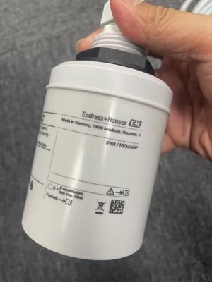جهاز استشعار بالموجات فوق الصوتية Endress Hauser FDU91-RGZAA لقياس المستوى والجريان للاتصال بـ FMU9x