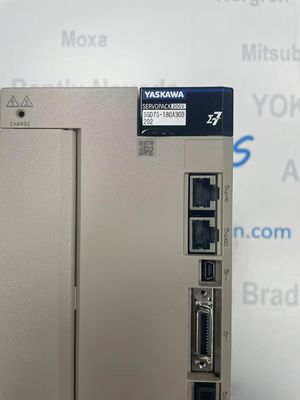M12 نوع البناء Yaskawa SGD7S-180A30B202 التحكم التناظري مع ميزات متقدمة وتبديد الطاقة ≤ 0.7 واط