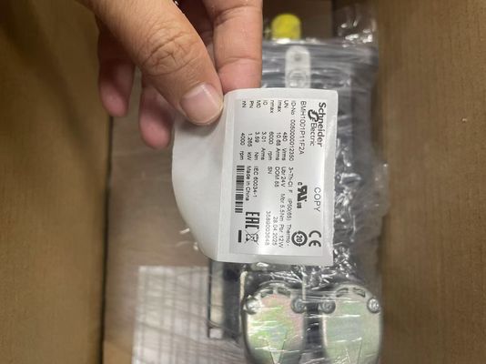 شنايدر BMH1001P11F2A محرك خدمة مع الفرامل ليكسيوم 32 3.3Nm 6000rpm عجلة مفتاحية IP54 128bit Encoder