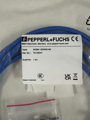 مستشعر حثي P&F NCB4-12GM40-N0 مع غلاف بلاستيكي وأطراف توصيل، منتج بخرج واحد