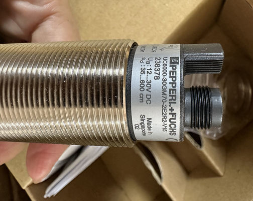 مستشعر فوق صوتي متين P F UC6000-30GM70-2E2R2-V15 مع شهادة ATEX وعدد نبضات أقصى 5000