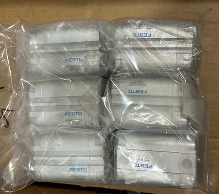 أسطوانة Festo Compact ADVU-32-30-P-A