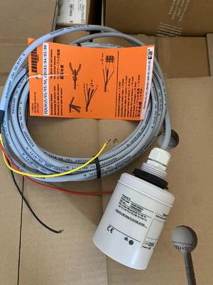 Endress Hauser FDU91 - RG2AA هو مسبار مستوى الموجات فوق الصوتية