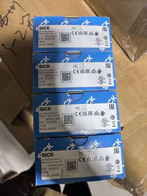 SICK WL12L - 2B520 جهاز استشعار ضوئي كهربائي عاكس