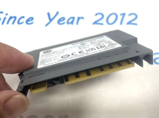 وحدة خرج التيار التناظري Allen-Bradley 1734-OE2C