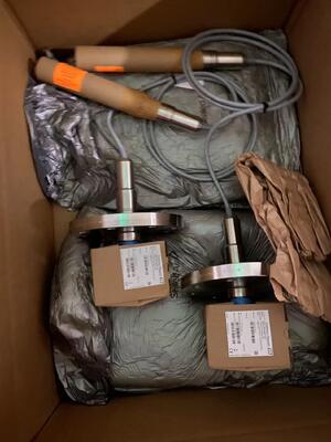 إندريس هاوزر FTM52-AAH2B4A32AA ناقل مستوى مقناطيسي صلب دقيق للسيطرة على العمليات الصناعية