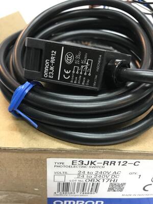 جهاز استشعار كهربائي عالي الدقة E3JK-RR12-C من OMRON