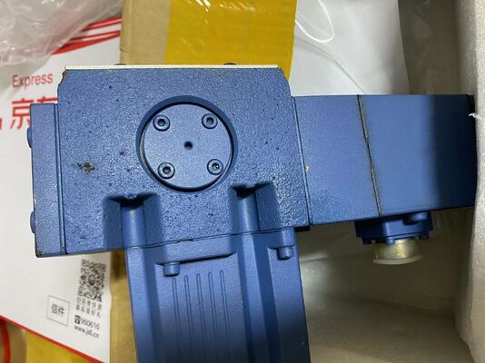 صمام خدمة كهربائي هيدروليك MOOG D691Z2086D