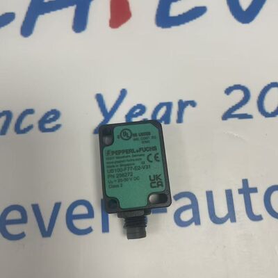 Pepperl+Fuchs UB100-F77-E2-V31 Ultrasonic Direct Detection Sensor