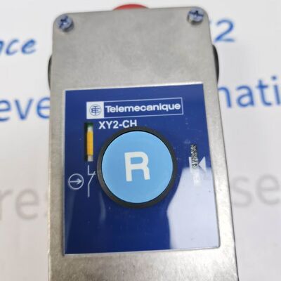 مفتاح إيقاف الطوارئ الذي يعمل بالكابل XY2-CH