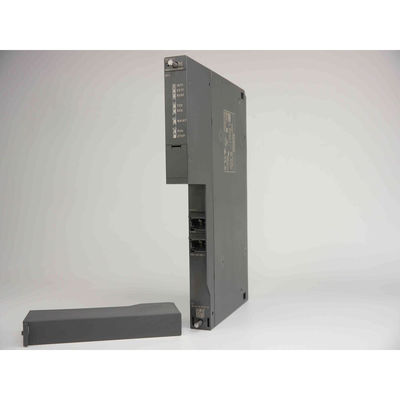 NFP Siemens IM 151-1 ST SIMATIC DP وحدة واجهة 6ES7151-1AA06-0AB0 مع فقدان الطاقة 3.3 W