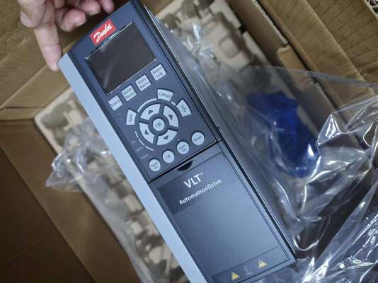 "دانفوس FC-302 VLT AutomationDrive" محرك تردد متغير