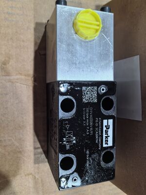 صمام تحكم اتجاهي هوائي Parker D1VA.020.BV4L