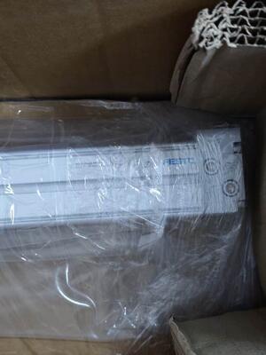 فيستو DGC-K-25-600-PPV-A اسطوانة محرك هوائي موجه